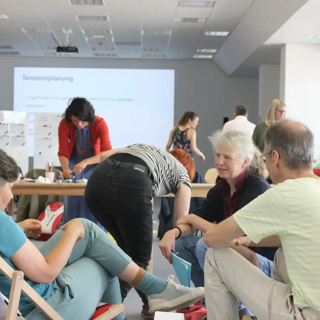 KiTA-GLOBAL Werkstatt-Treffen 2025: IDGs in der Kita – Tag 3 im Open Space in Chemnitz: Die Teilnehmenden in der Session 1